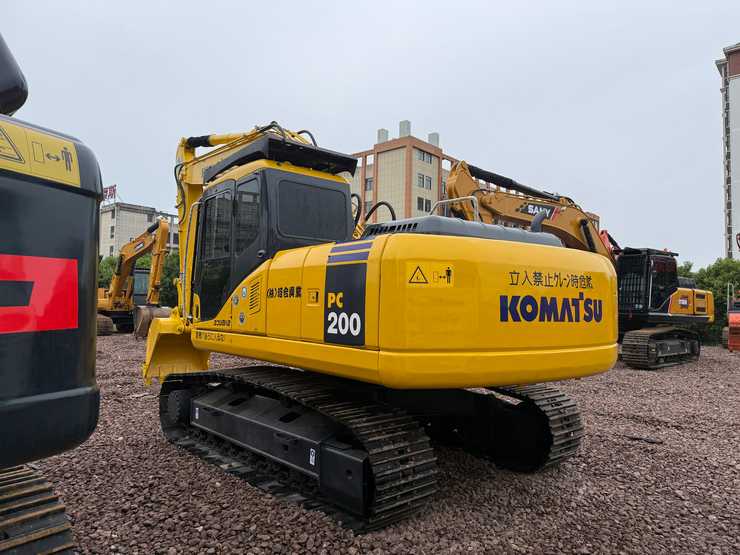 Used Komatsu PC200-7 Crawler Excavator for Sale - real inventory photo 3