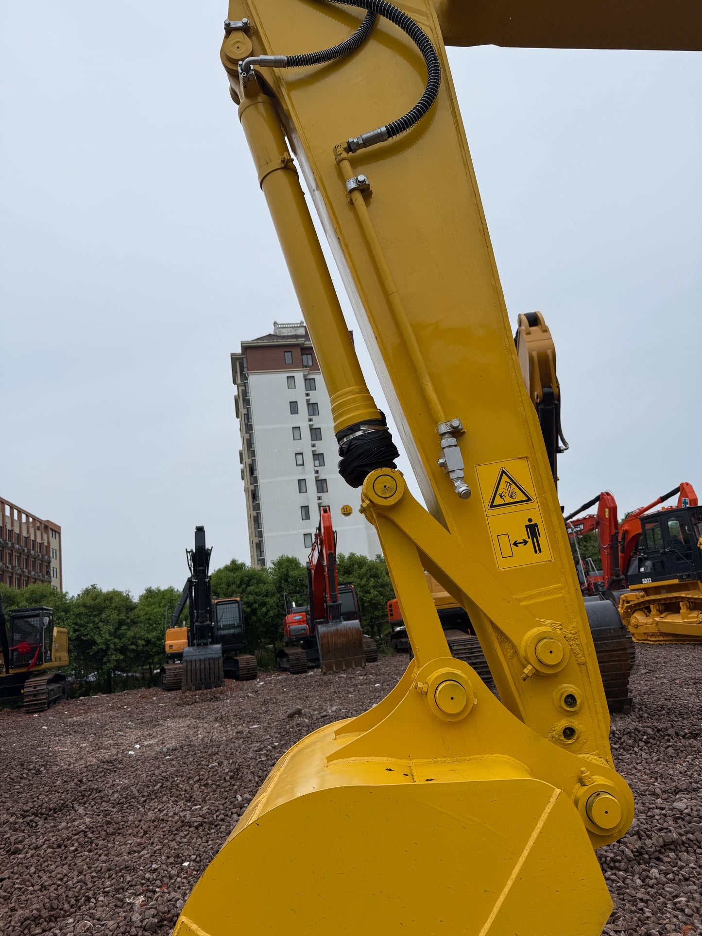 Used Komatsu PC200-7 Crawler Excavator for Sale - real inventory photo 5