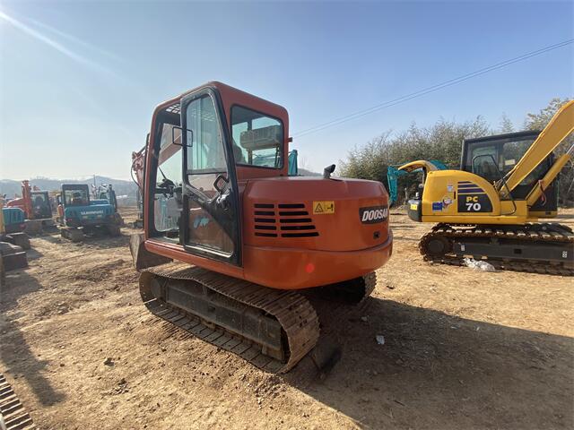Used Doosan DH70-7 Excavator for Sale detail view