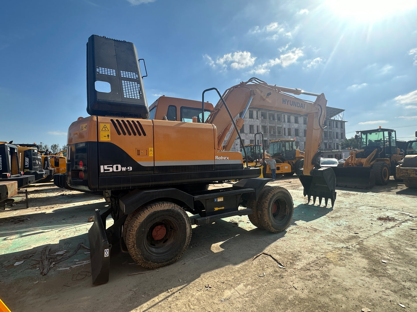 USED HYUNDAI R150W-9