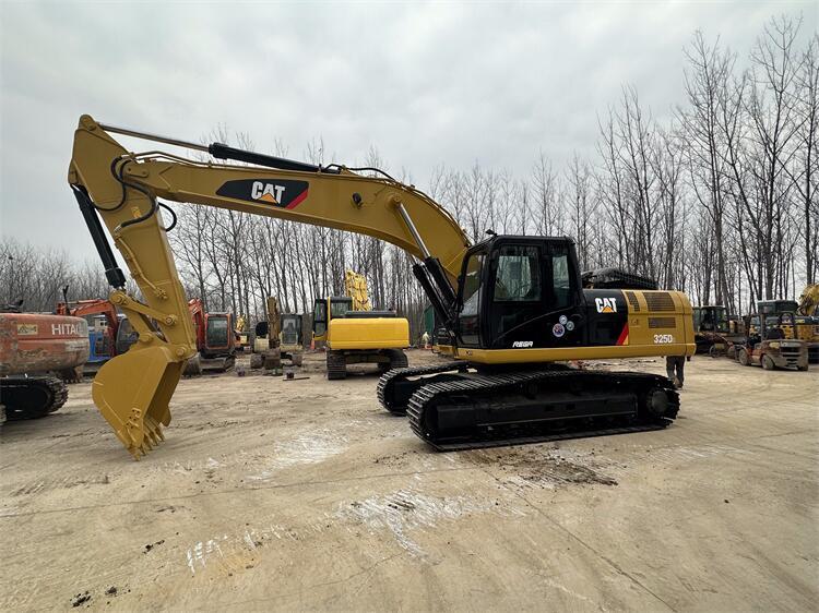 Used CAT 325D2 Crawler Excavator for Sale | Caterpillar 325D2 Price detail photo 3
