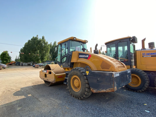 Used XCMG XS223JE Road Roller for Sale rear side view