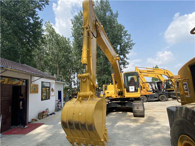 USED KOMATSU PC220-7