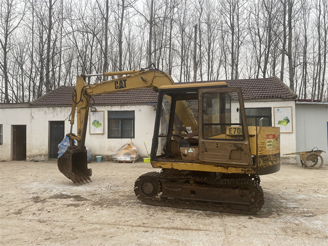Excavadora de cadenas CAT E70B usada en venta | Precio Caterpillar E70B foto de detalle 3