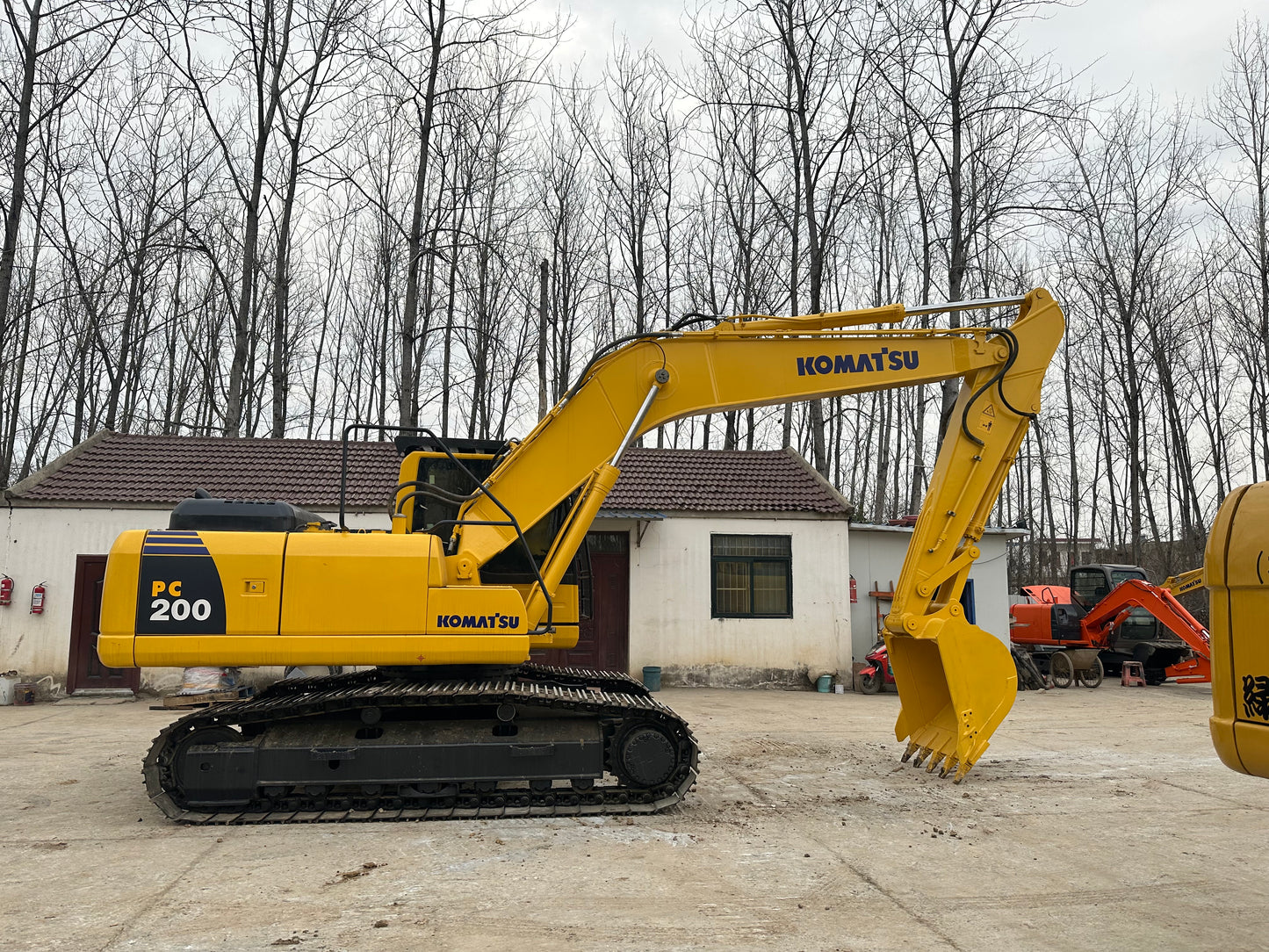 Used Komatsu PC200-10 crawler excavator real inventory view 2