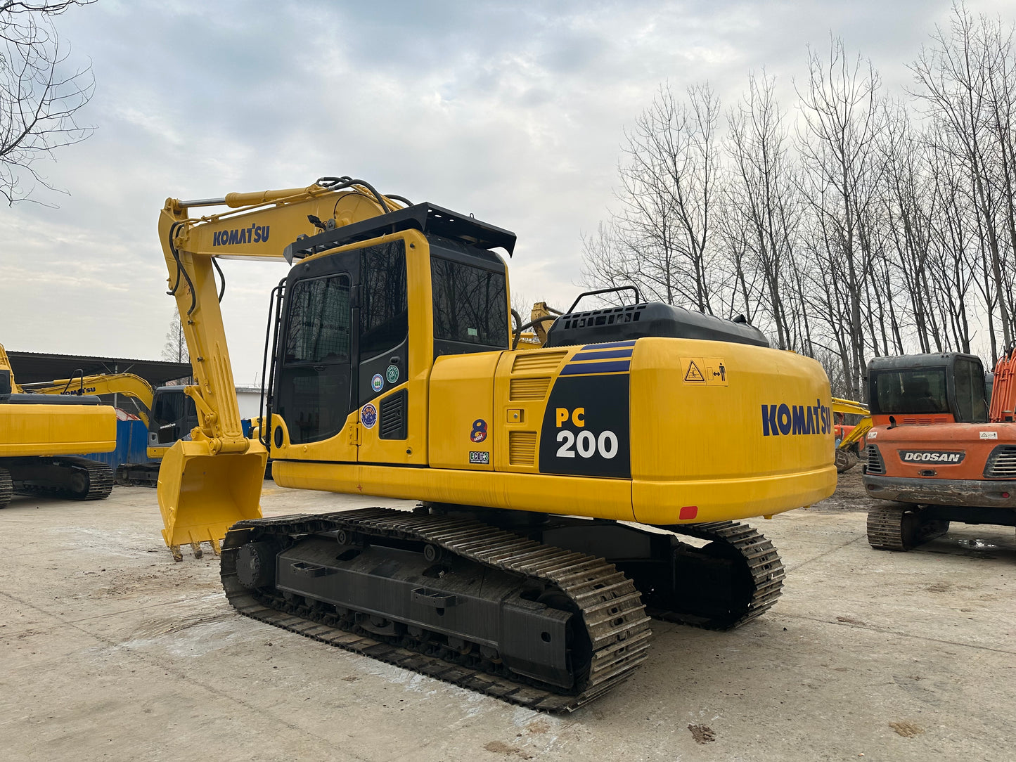 Used Komatsu PC200-10 crawler excavator real inventory view 5