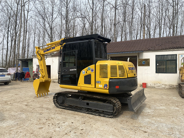 USED KOMATSU PC60-8