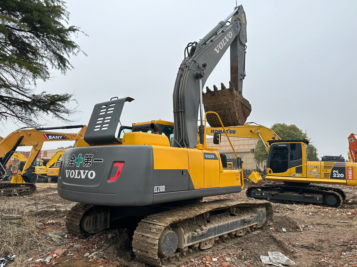 USED VOLVO EC210D