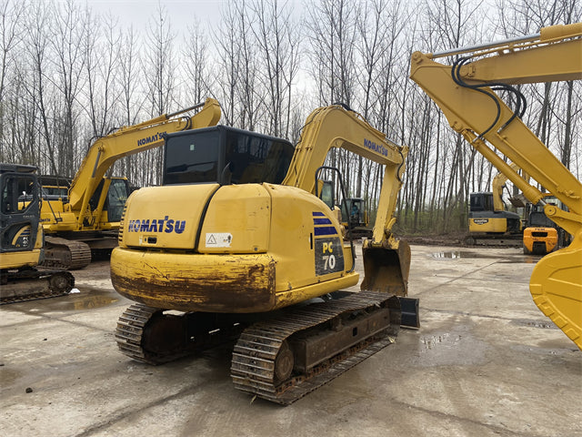 USED KOMATSU PC70-8