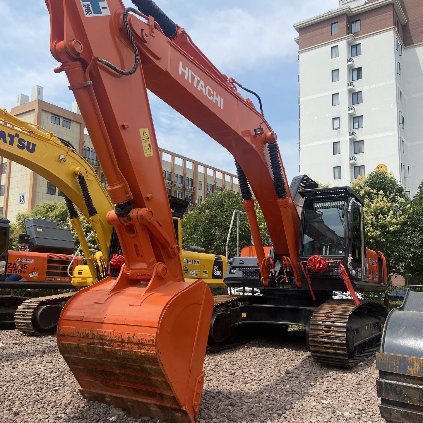 Used HITACHI ZX360HQ crawler excavator real inventory view 3