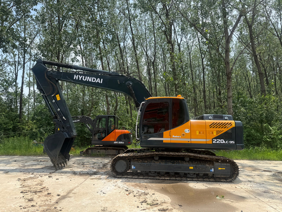 Used HYUNDAI R220LC Crawler Excavator for Sale | HYUNDAI R220LC Price detail photo 2