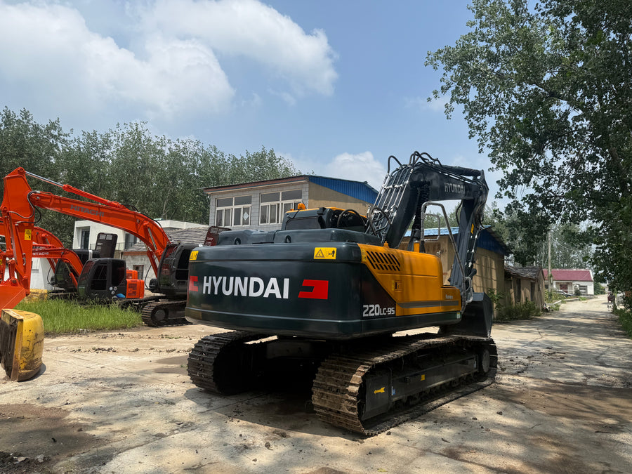 Used HYUNDAI R220LC Crawler Excavator for Sale | HYUNDAI R220LC Price detail photo 4
