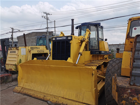 Used Komatsu D85-21 Bulldozer for Sale rear side view