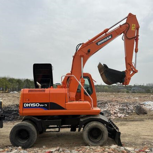 Used Doosan DH150W-7 Excavator for Sale side view