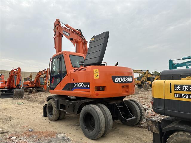 Used Doosan DH150W-7 Excavator for Sale detail view