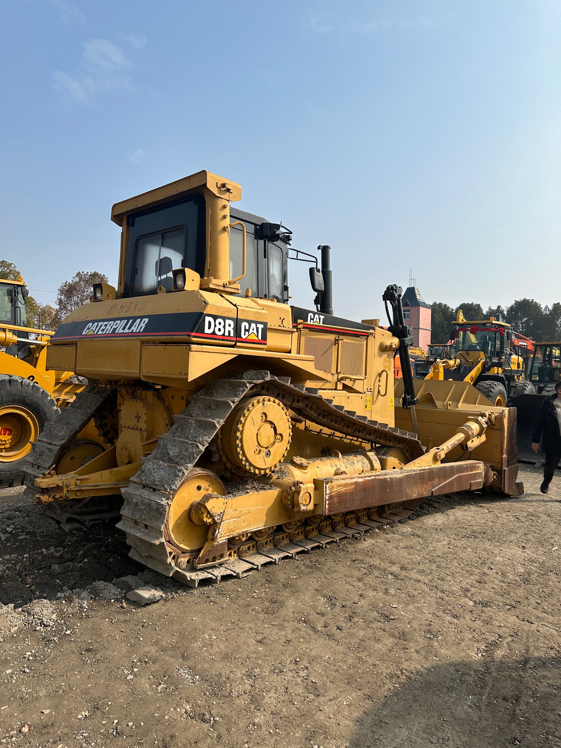 Used Caterpillar D8R Bulldozer for Sale rear side view