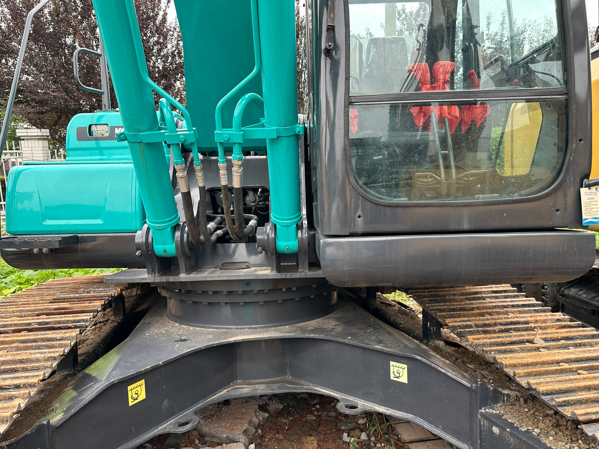 Used Kobelco SK210-8 Crawler Excavator - inspection view