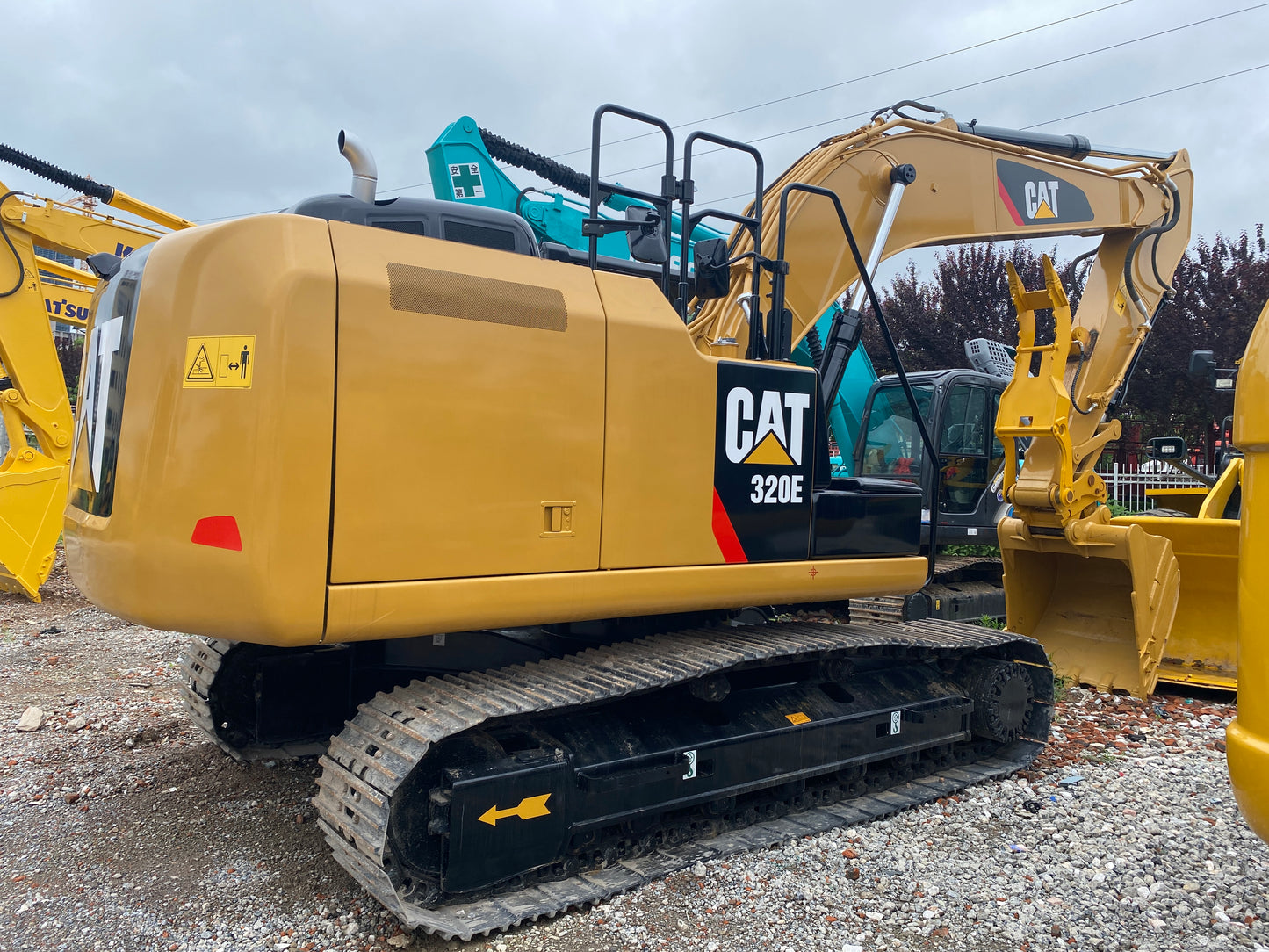 Used CAT 320E crawler excavator real inventory view 2