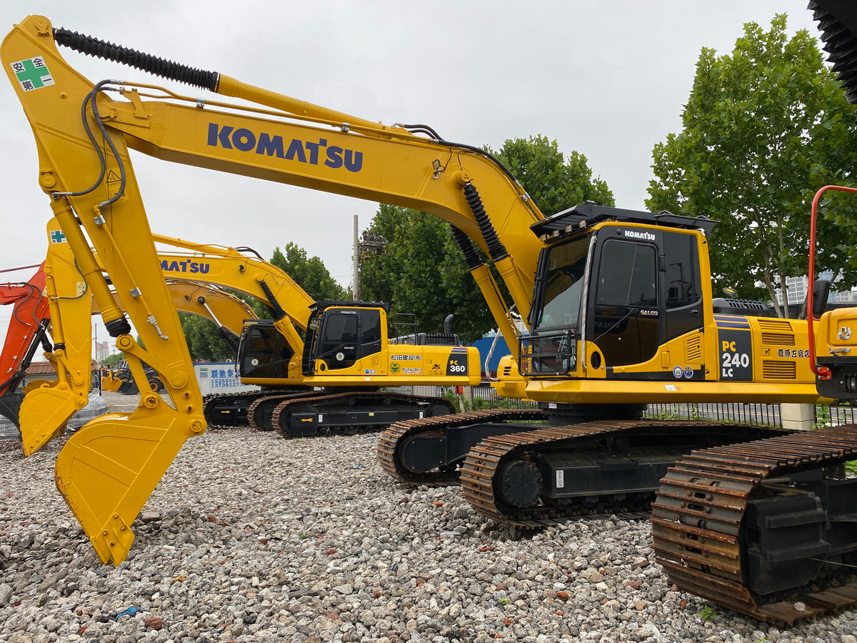 Used Komatsu PC240LC-8 Crawler Excavator - machine condition view