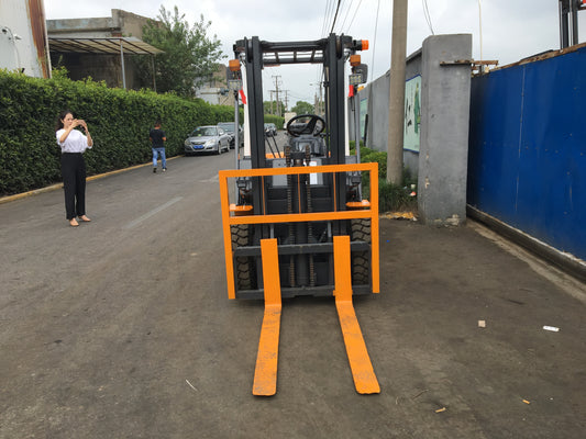 Used Tcm 7TON Forklift for Sale rear side view