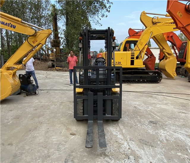 Used Komatsu FD30 Forklift for Sale - Alternative Stock detail view