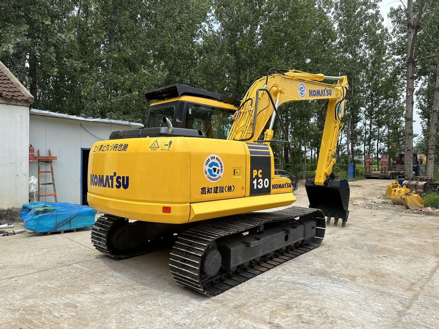 USED KOMATSU PC130-8