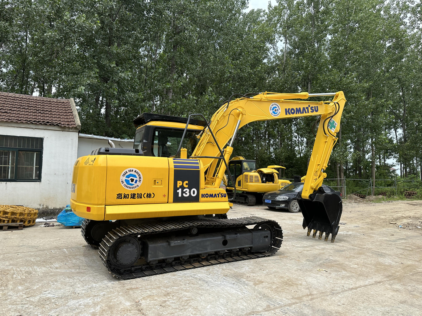 USED KOMATSU PC130-8