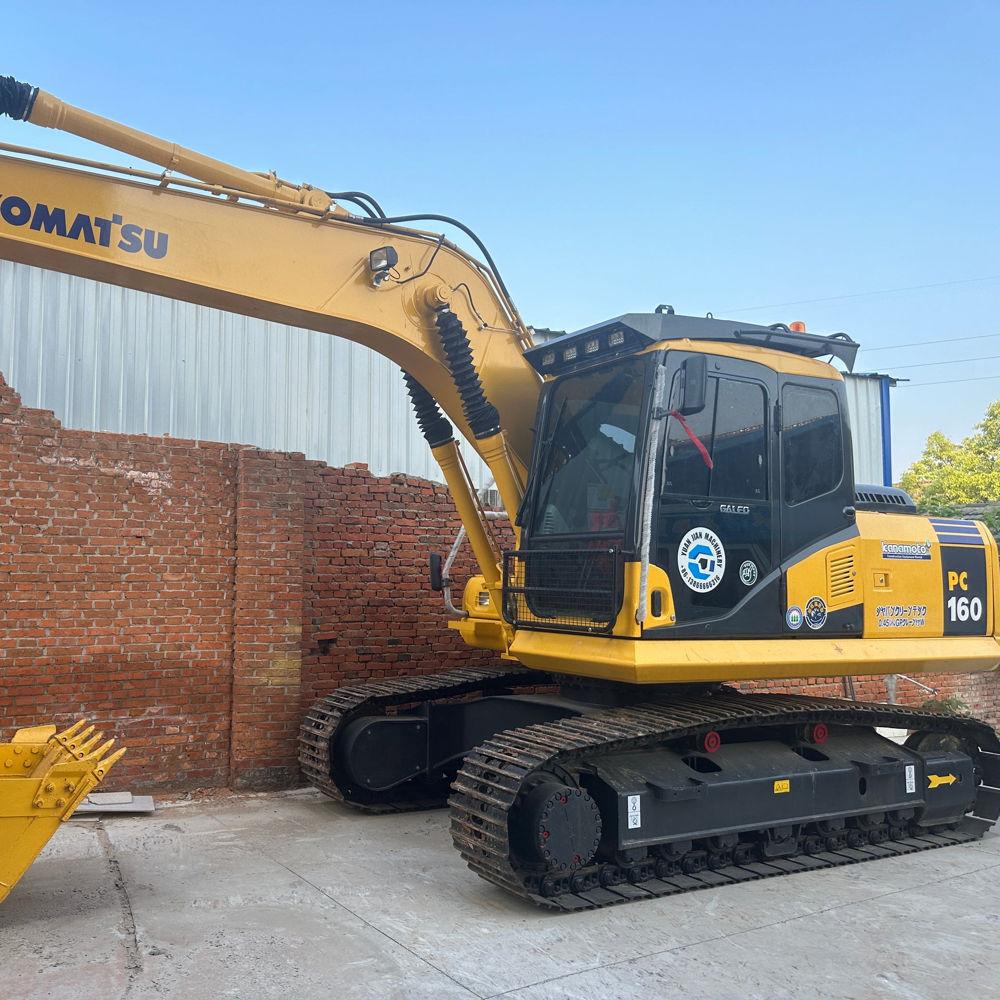 Used Komatsu PC160-7 Excavator for Sale side view