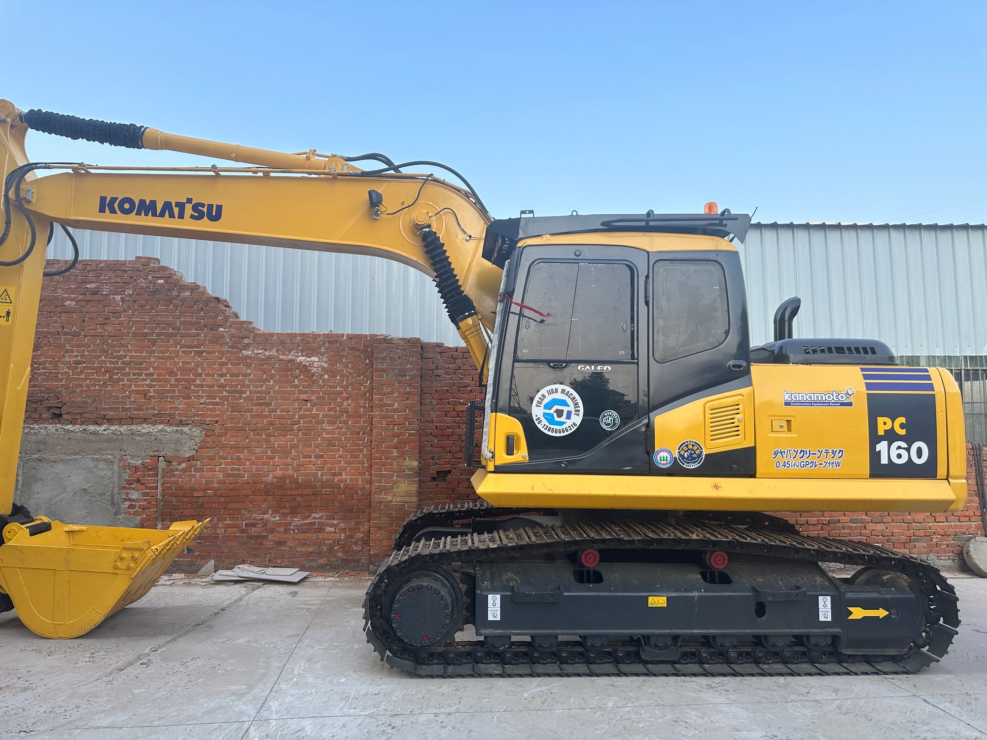 Used Komatsu PC160-7 Excavator for Sale front view