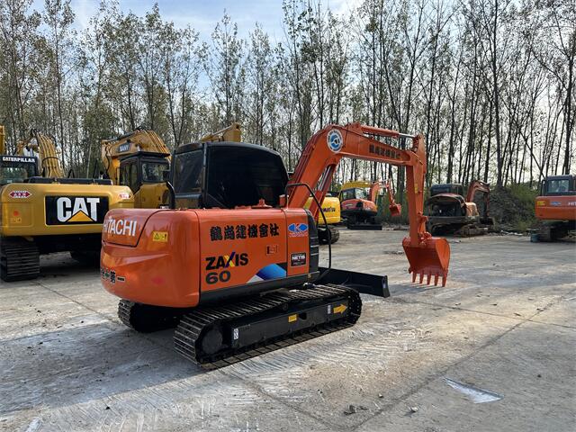 Used Hitachi ZX60 Crawler Excavator for Sale | Hitachi ZX60 Price detail photo 3