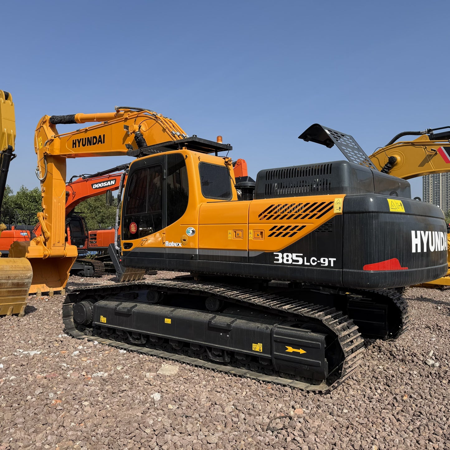 USED HYUNDAI 385LC-9T