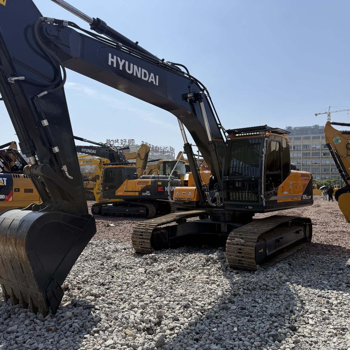 USED HYUNDAI 305LC-9T