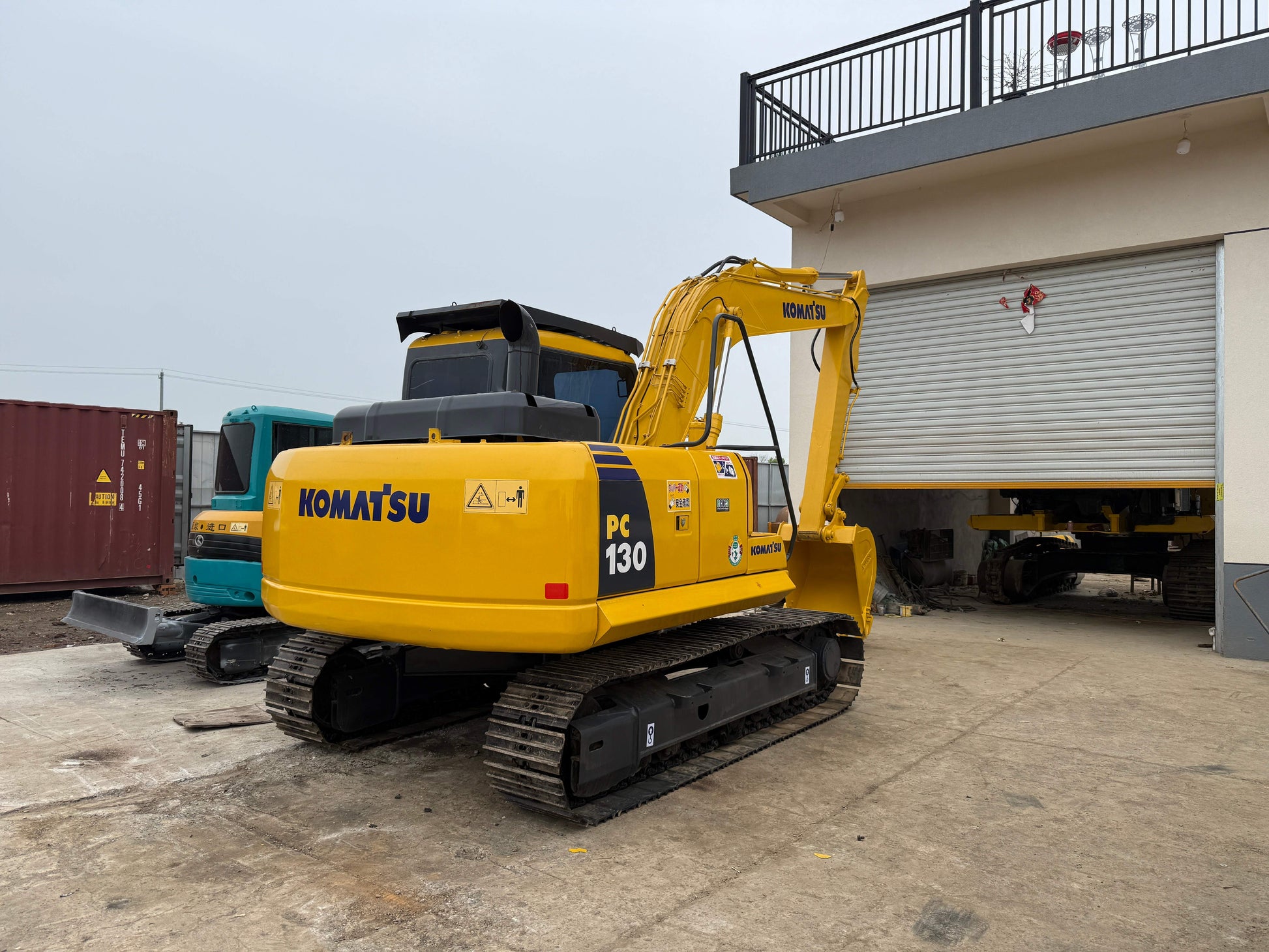 Used Komatsu PC130-8 Excavator for Sale rear side view