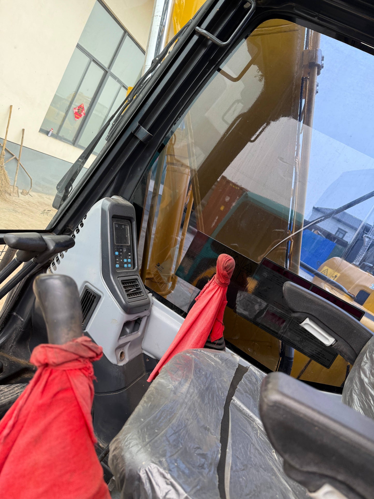 Used Komatsu PC130-8 Excavator for Sale detail view