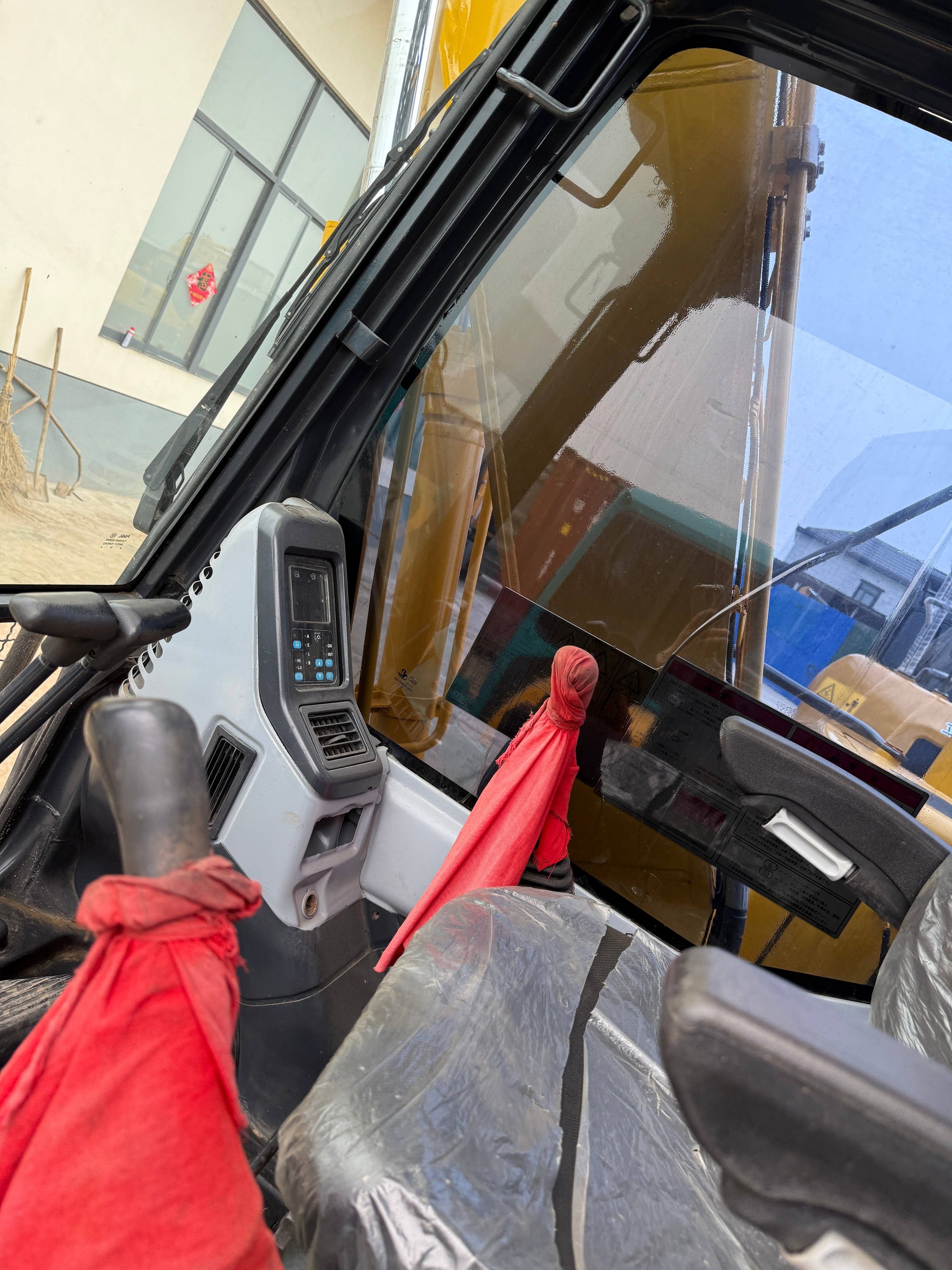Used Komatsu PC130-8 Excavator for Sale detail view