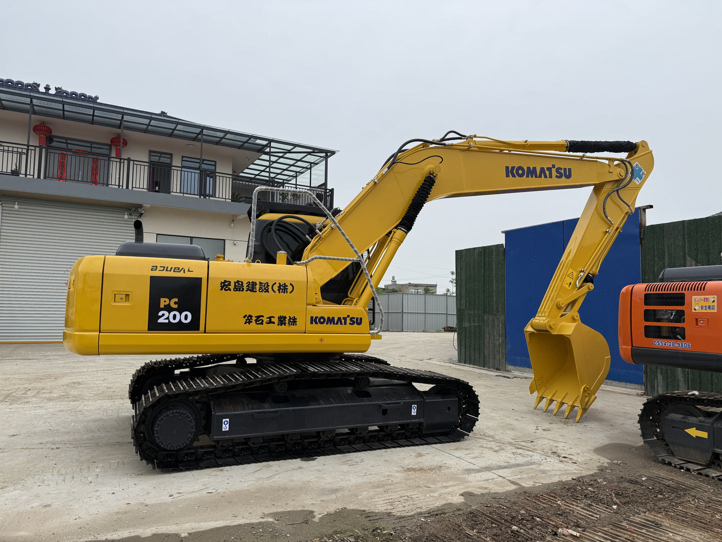 Used Komatsu PC200-8M0 Excavator for Sale front working view for sale