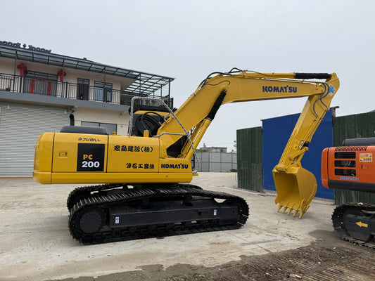 Used Komatsu PC200-8M0 Excavator for Sale front working view for sale