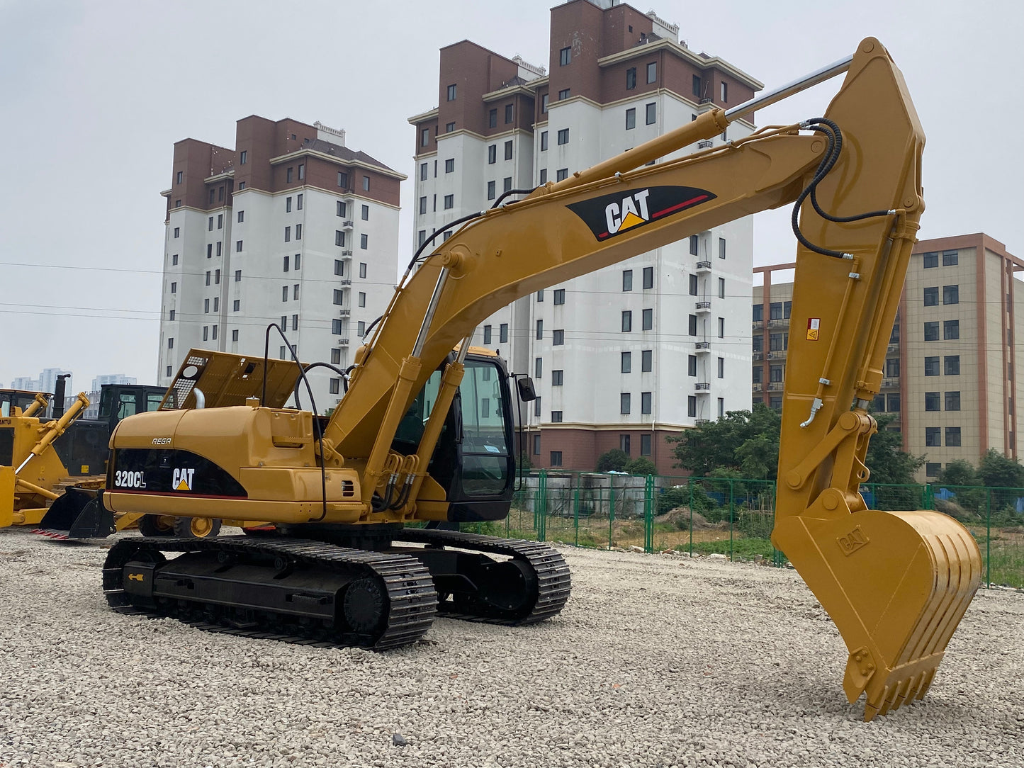 Used CAT 320CL Crawler Excavator for Sale - real inventory photo 4