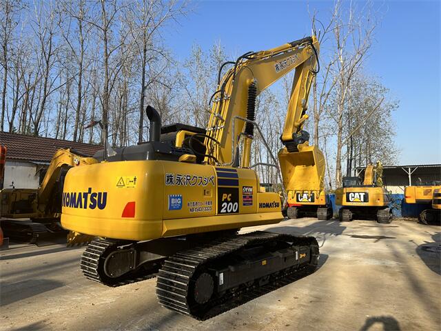 Used Komatsu PC200-8M0 Excavator for Sale front view