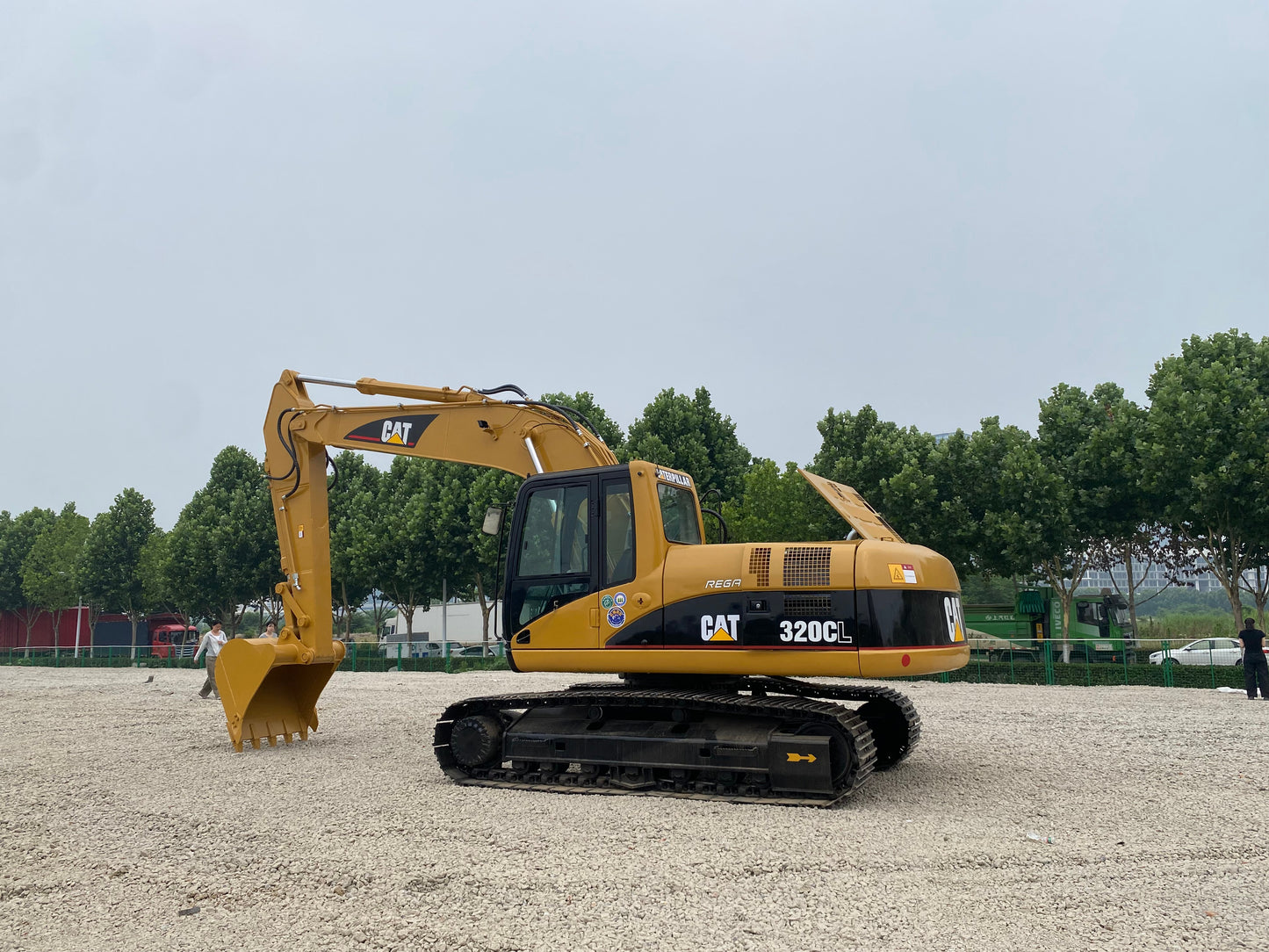 Used CAT 320CL Crawler Excavator for Sale - real inventory photo 8