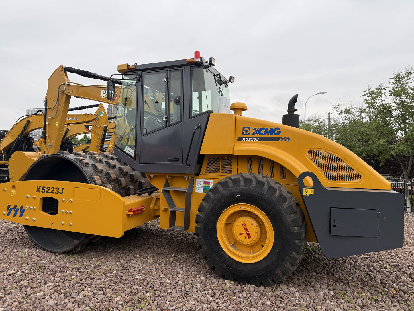 USED XCMG XS223J