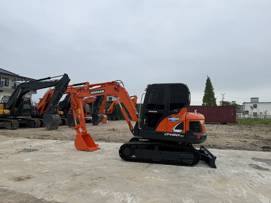 Used DOOSAN DX60-9C Crawler Excavator for Sale | DOOSAN DX60-9C Price detail photo 2