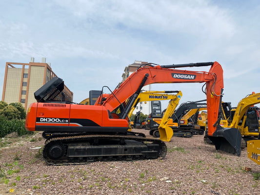 Used DOOSAN DH300LC-9 crawler excavator real inventory view 2