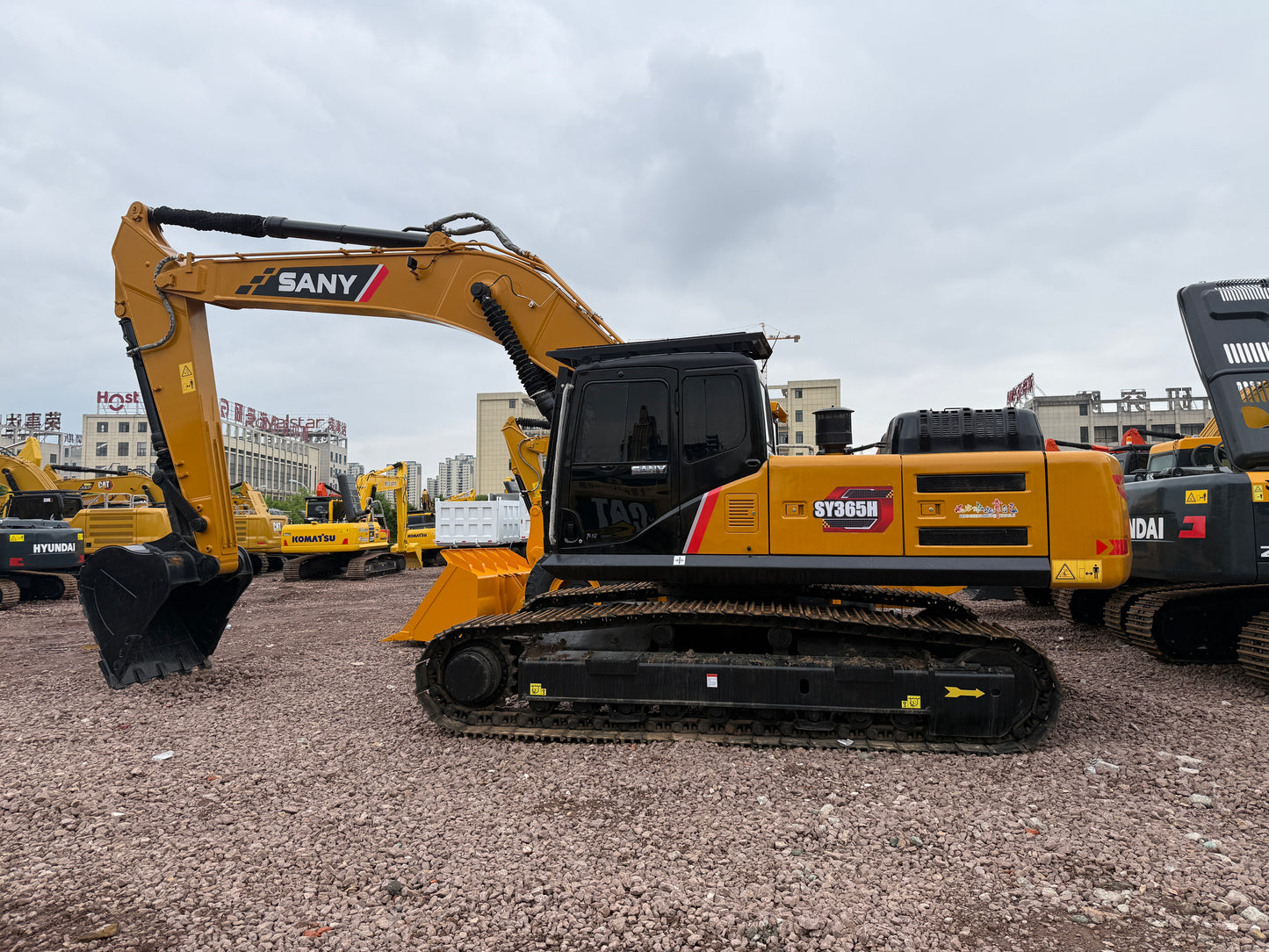 Used SANY SY365H crawler excavator real inventory view 3