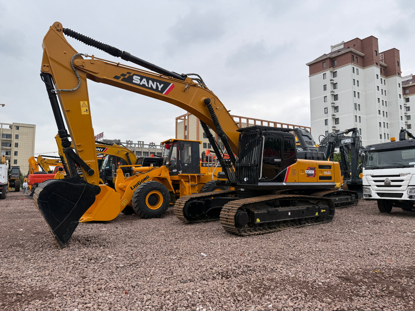 Used SANY SY365H crawler excavator real inventory view 4