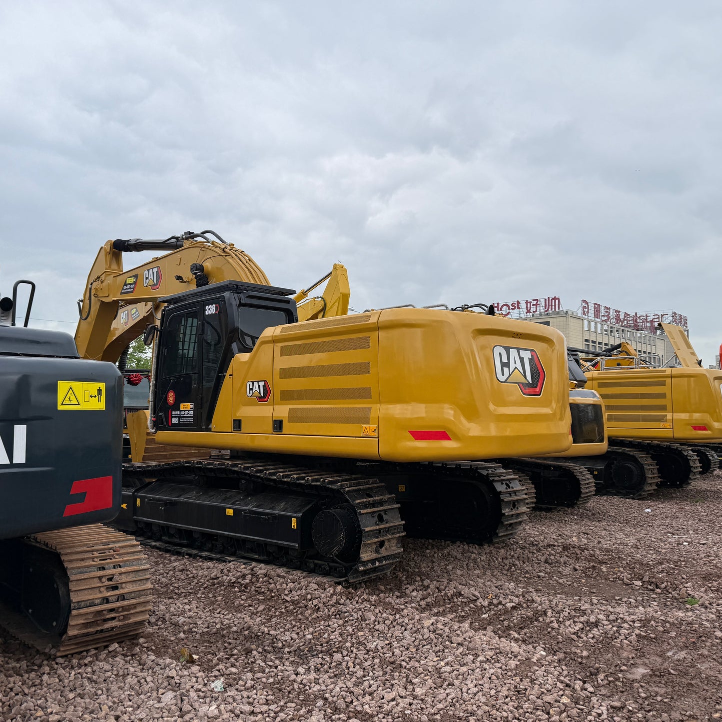 Used CAT 336 crawler excavator real inventory view 1