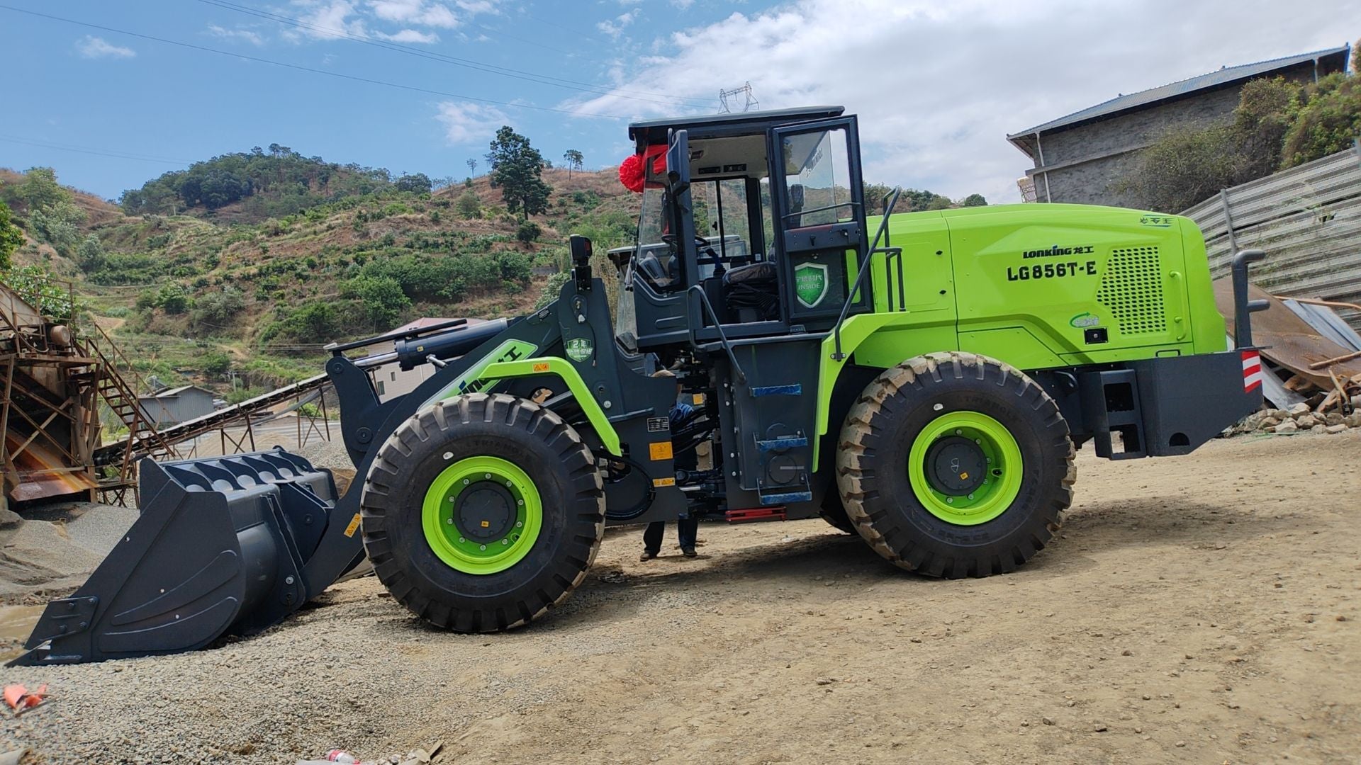 New Lonking LG856T-E Wheel Loader for Sale detail view