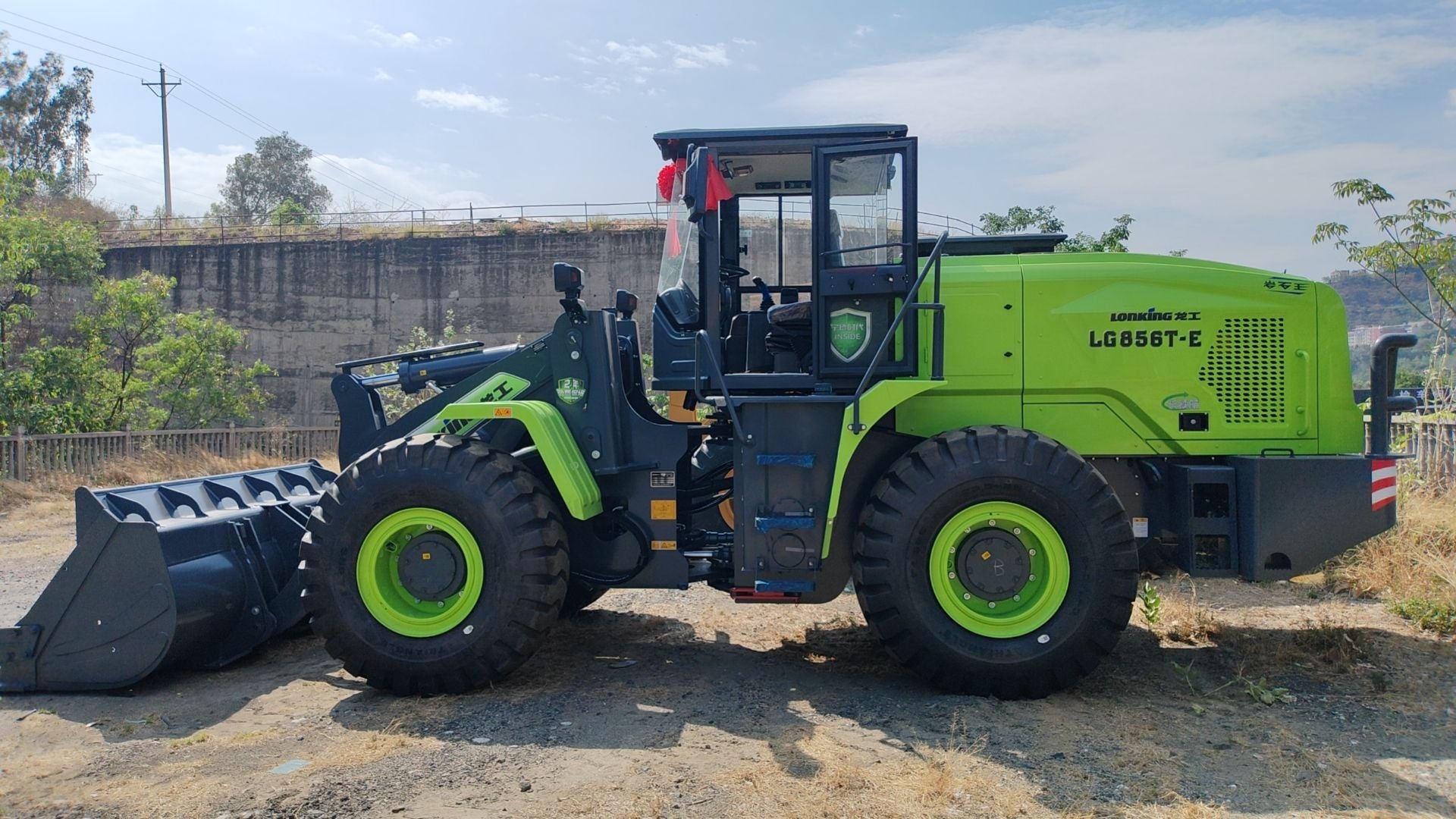 New Lonking LG856T-E Wheel Loader for Sale detail view