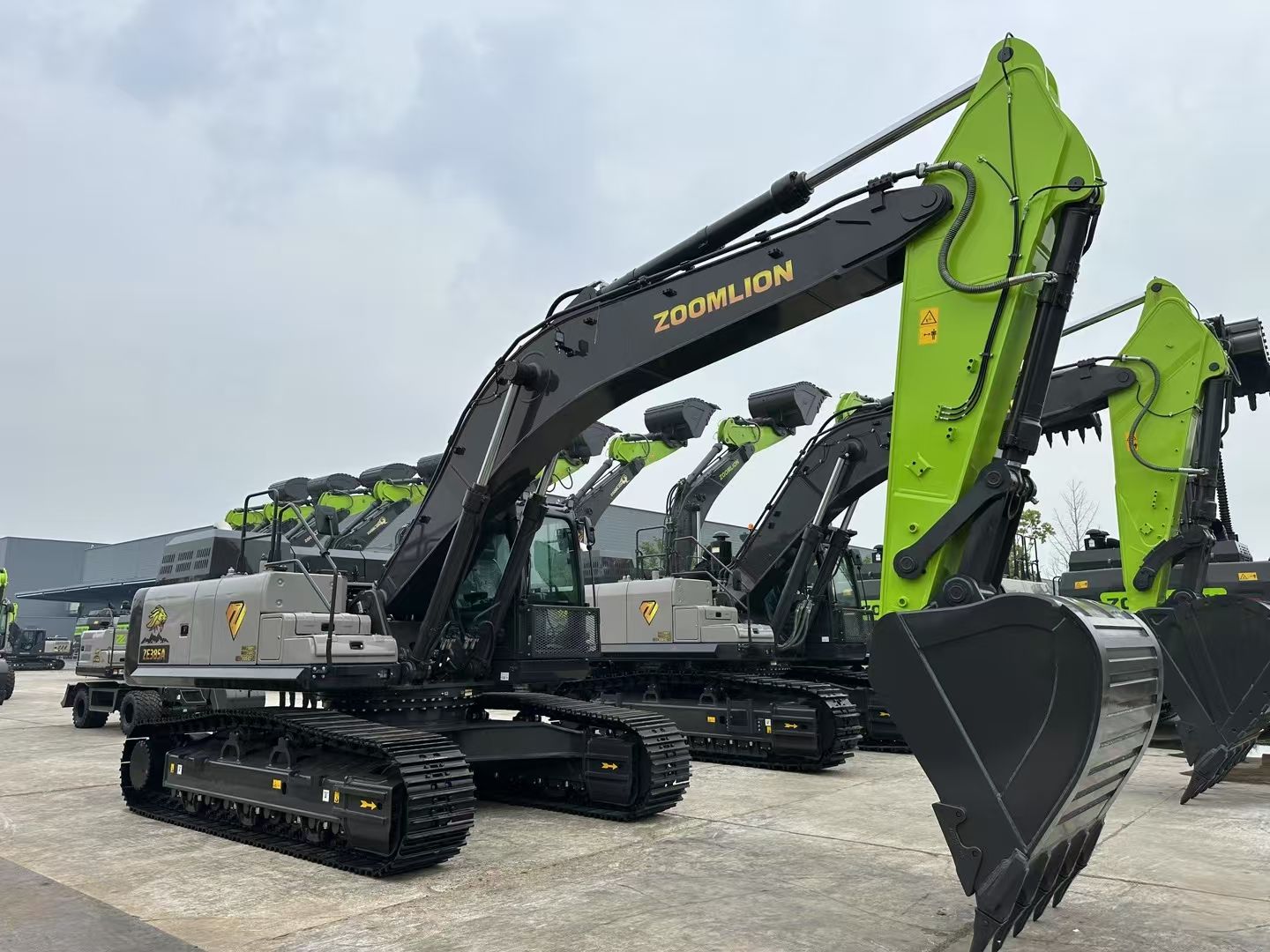 New Zoomlion ZE385A Excavator for Sale front view