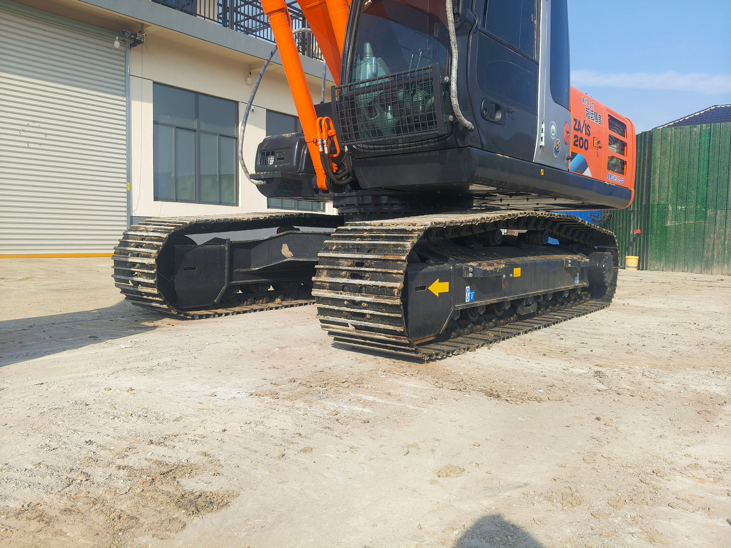 USED HITACHI ZX200 EXCAVATOR FOR SALE